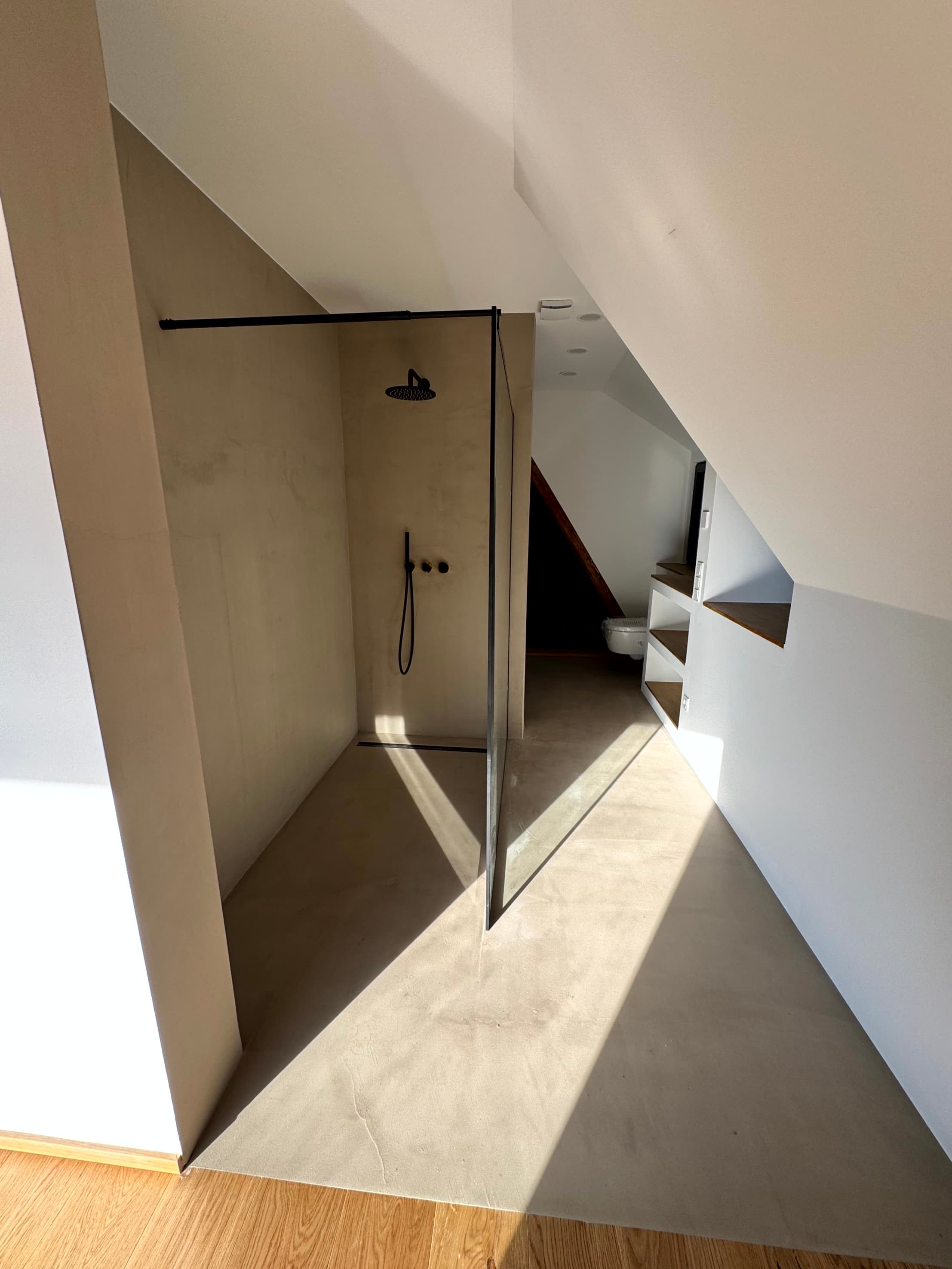 Komplette Badsanierung mit Fugenlosen Bädern in Neuss Nordstadt